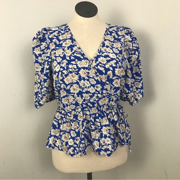 WEEK V-Neck Peplum Top Womens Size M Floral Blue short puffed sleeve pre owned - Picture 15 of 15